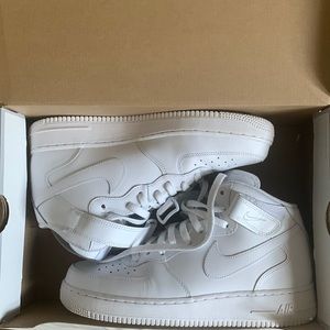 Air Force 1 Mids size 10